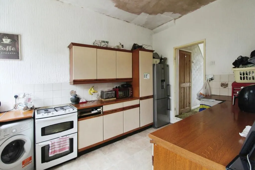Moorshutt Road, Moorshutt Road, West Yorkshire, WF9 4PA - Online Properties