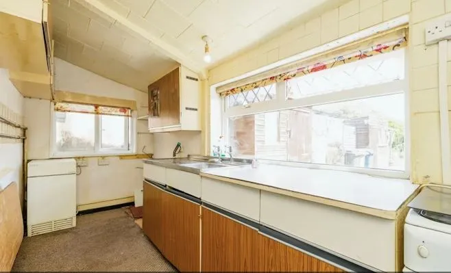 Cherry Willingham, Lincoln, Lincolnshire, LN3 4JS - Online Auctions