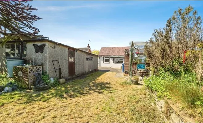 Cherry Willingham, Lincoln, Lincolnshire, LN3 4JS - Online Auctions