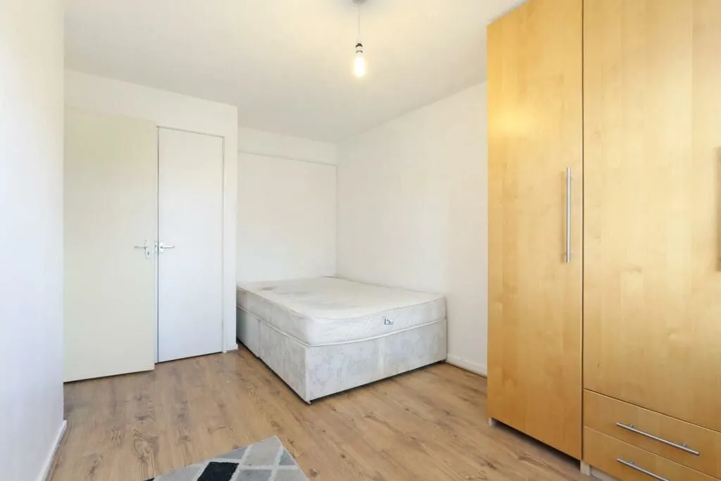 London, SE23 2PX - Online Auctions