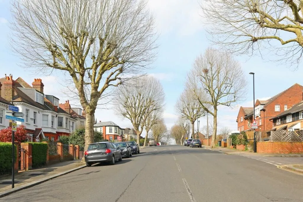 London, SE23 2PX - Online Auctions