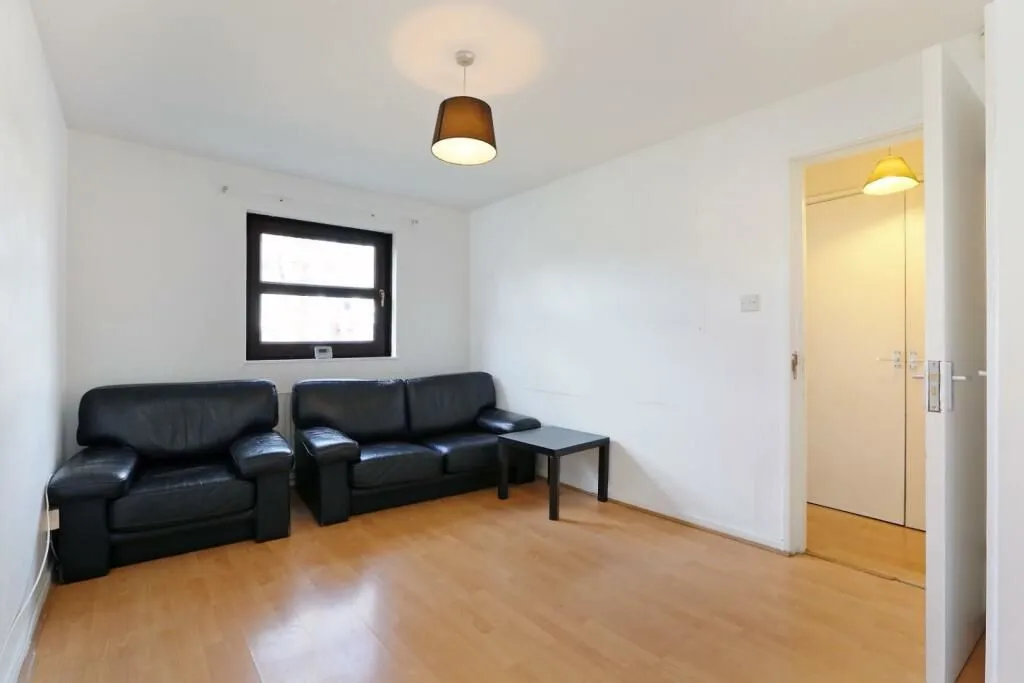 London, SE23 2PX - Online Auctions