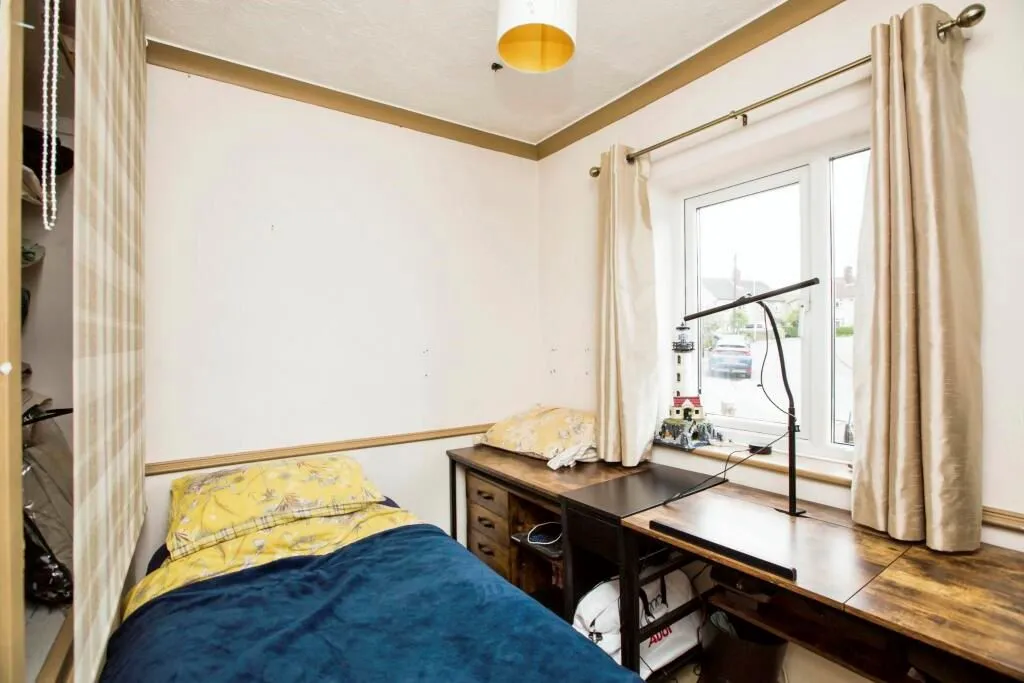 Brighouse, West Yorkshire, HD6 4BU - Online Auctions