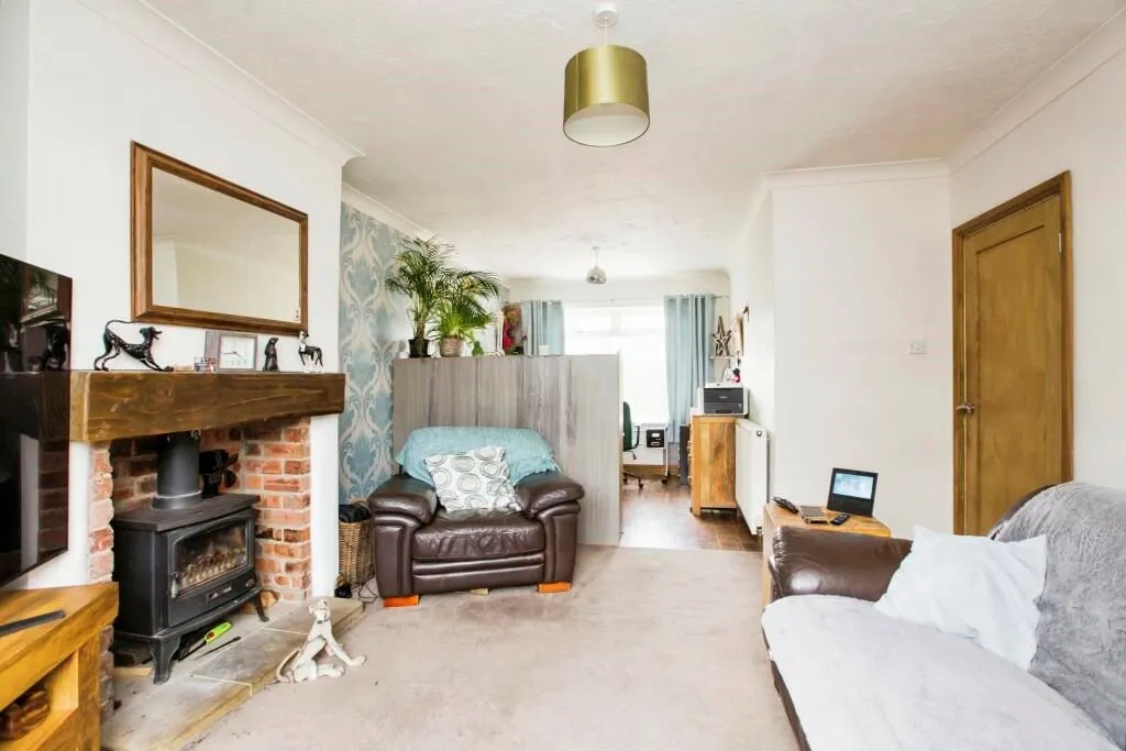 Brighouse, West Yorkshire, HD6 4BU - Online Auctions