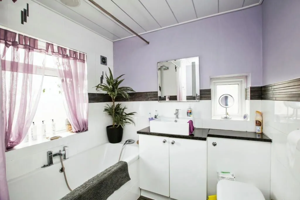 Brighouse, West Yorkshire, HD6 4BU - Online Auctions