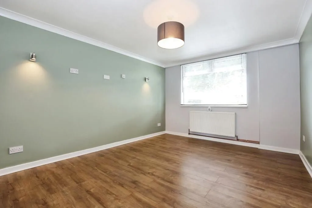 Binley, Coventry, West Midlands, CV3 2LS - Online Auctions