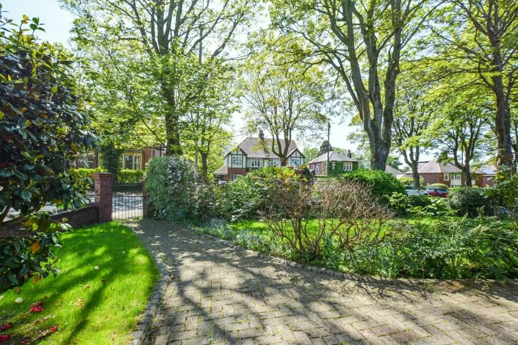 Ashton-on-Ribble, Preston, Lancashire, PR2 1AJ - Online Auctions
