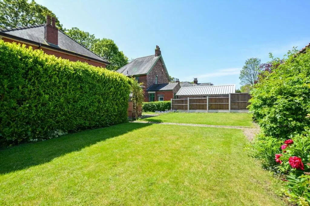 Ashton-on-Ribble, Preston, Lancashire, PR2 1AJ - Online Auctions