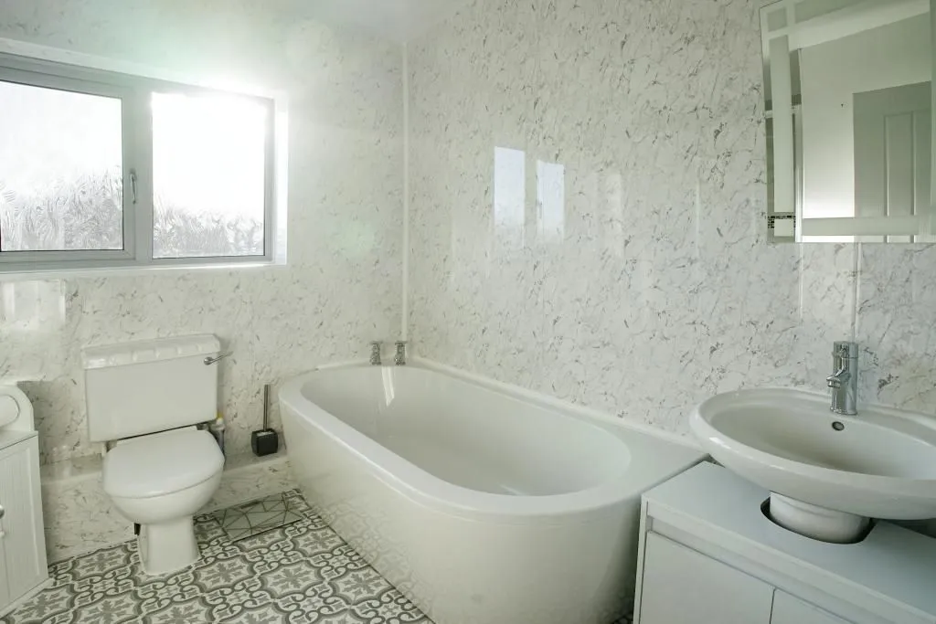 Sothall, Sheffield, South Yorkshire, S20 2PF - Online Auctions