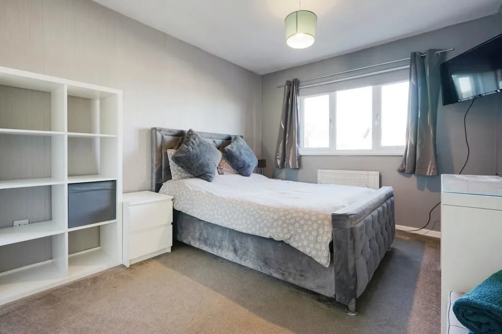 Sothall, Sheffield, South Yorkshire, S20 2PF - Online Auctions