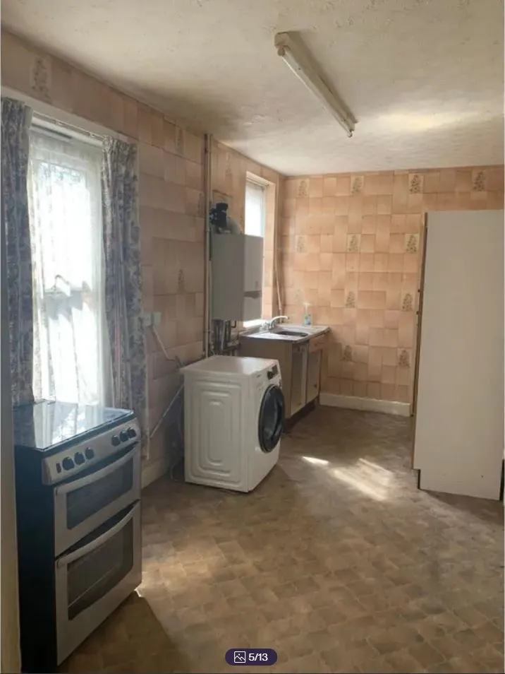 Northampton, Northamptonshire, NN1 5JQ - Online Auctions