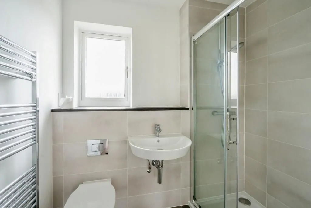 Chichester, West Sussex, PO19 6ER - Online Auctions
