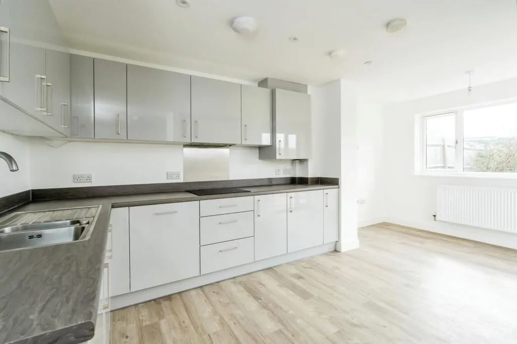 Chichester, West Sussex, PO19 6ER - Online Auctions
