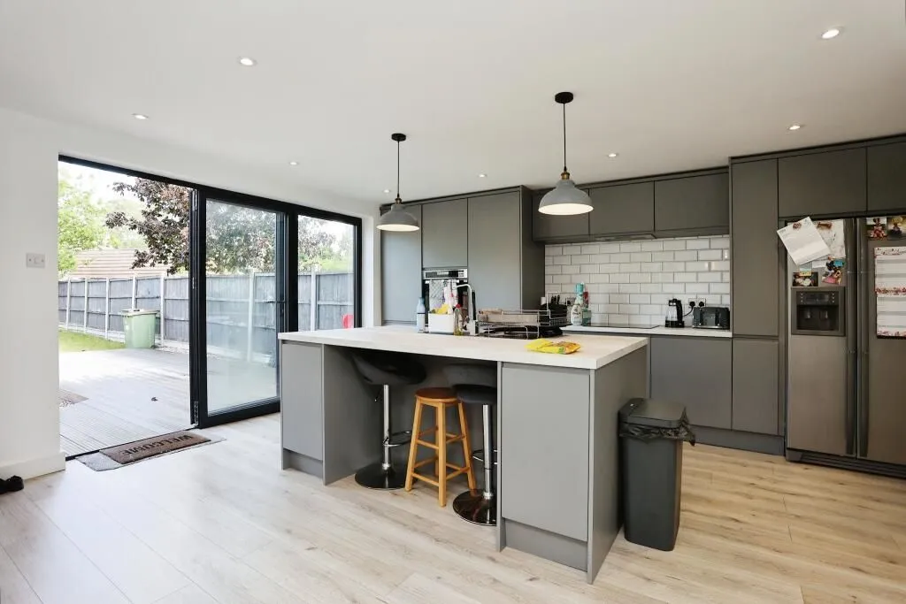 Leicester Forest East, Leicester, Leicestershire, LE3 3JP - Online Auctions