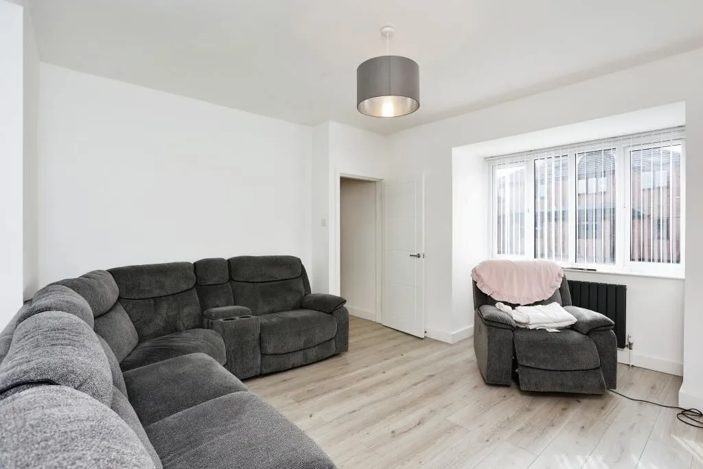 Leicester Forest East, Leicester, Leicestershire, LE3 3JP - Online Auctions