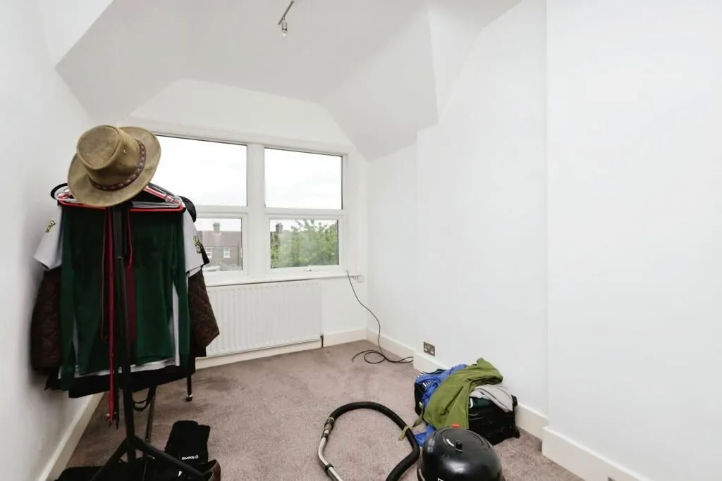 Eastbourne, East Sussex, BN22 9QE - Online Auctions