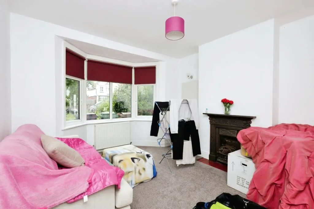 Eastbourne, East Sussex, BN22 9QE - Online Auctions