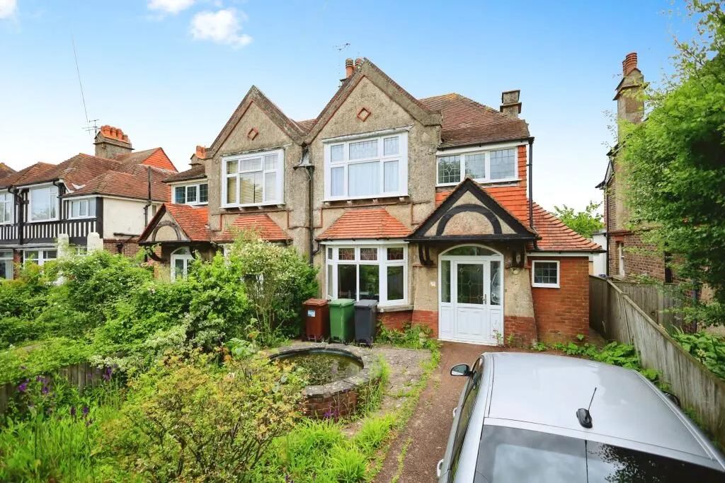 Eastbourne, East Sussex, BN22 9QE - Online Auctions