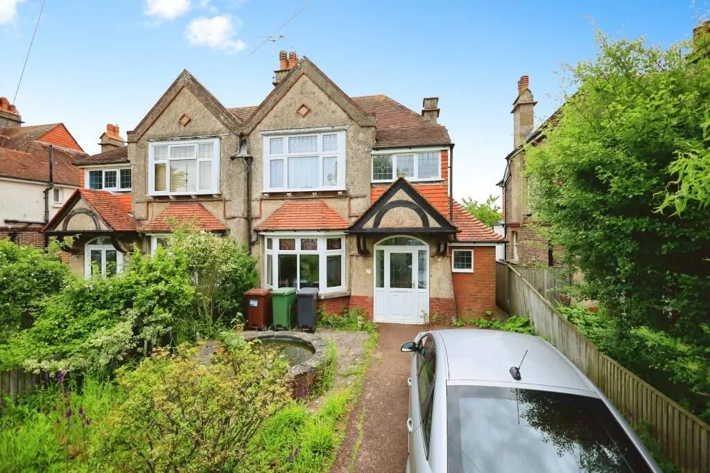 Eastbourne, East Sussex, BN22 9QE - Online Auctions