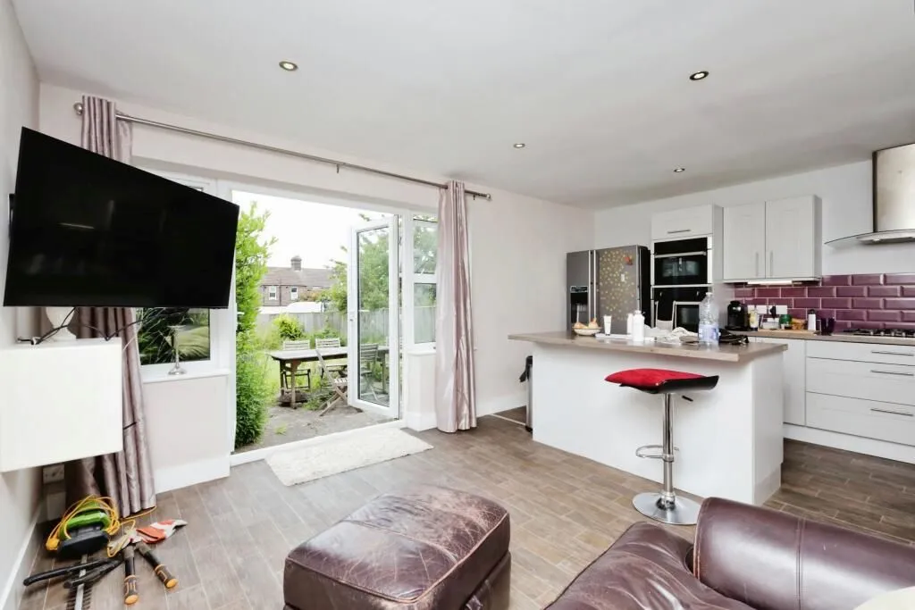 Eastbourne, East Sussex, BN22 9QE - Online Auctions