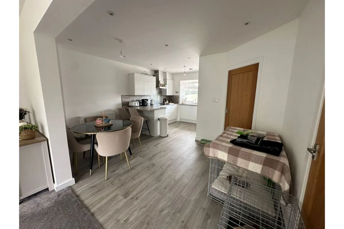 Leeds, West Yorkshire, LS12 4FF - Online Auctions