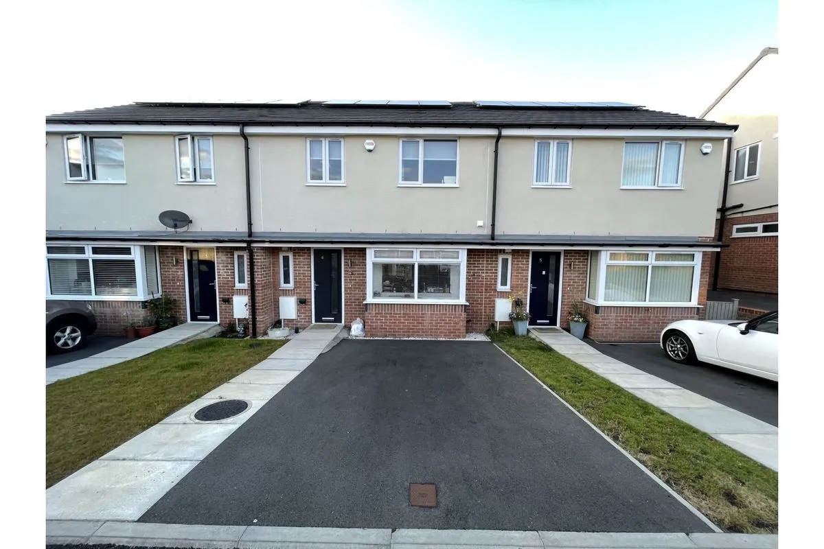 Leeds, West Yorkshire, LS12 4FF - Online Auctions