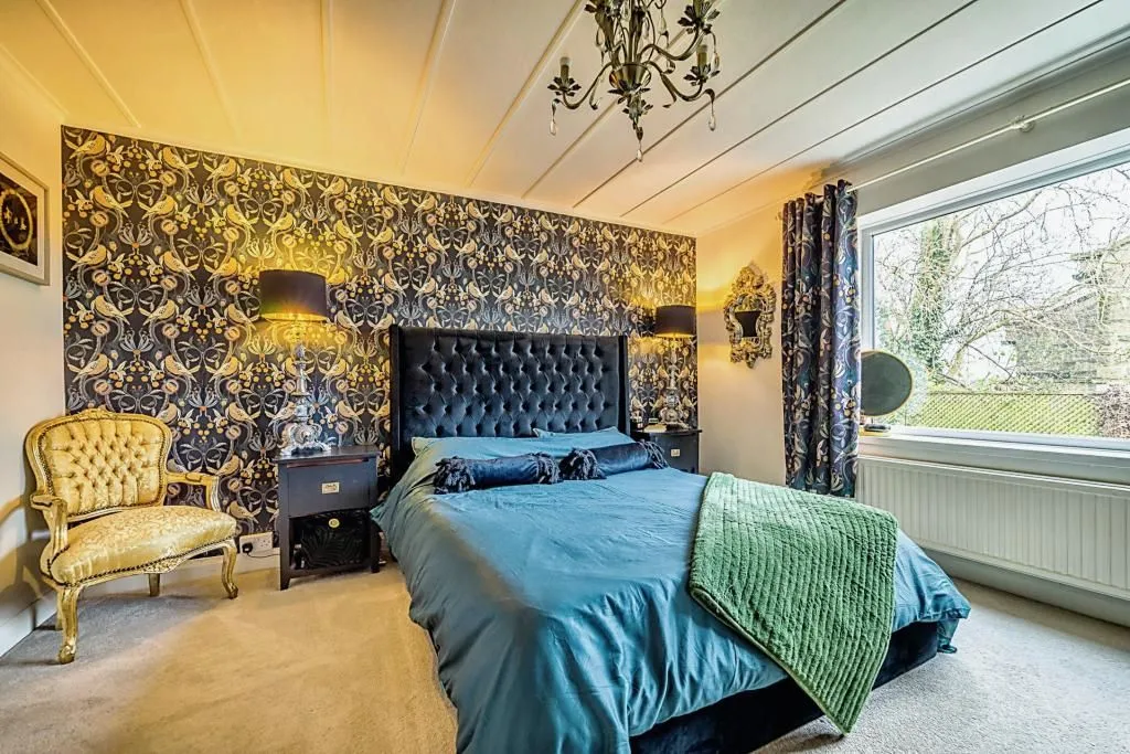Manor Road, Keighley, West Yorkshire, BD20 6ET - Online Auctions