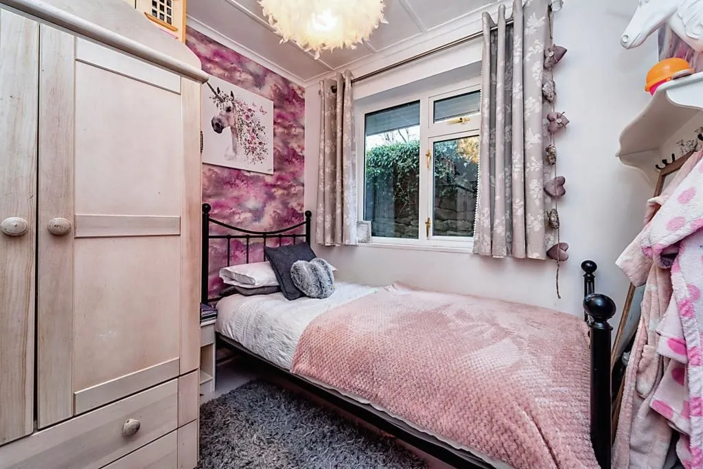 Manor Road, Keighley, West Yorkshire, BD20 6ET - Online Auctions