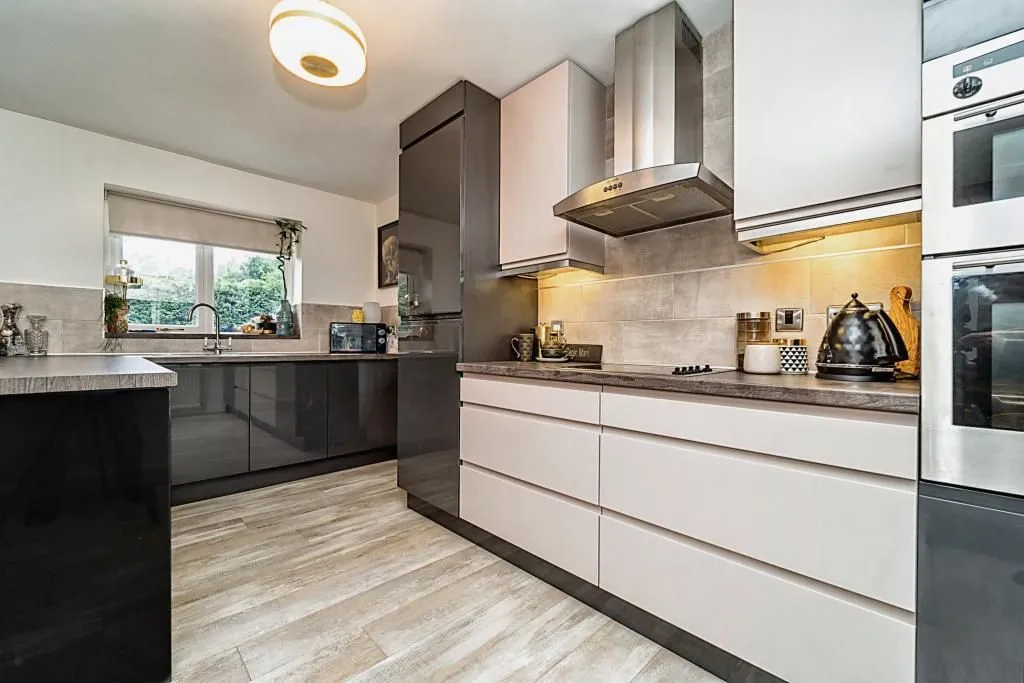 Manor Road, Keighley, West Yorkshire, BD20 6ET - Online Auctions