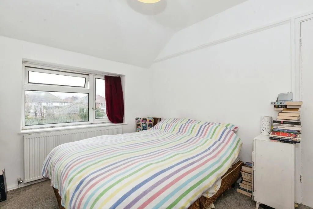 Slough, Berkshire, SL2 1DT - Online Auctions