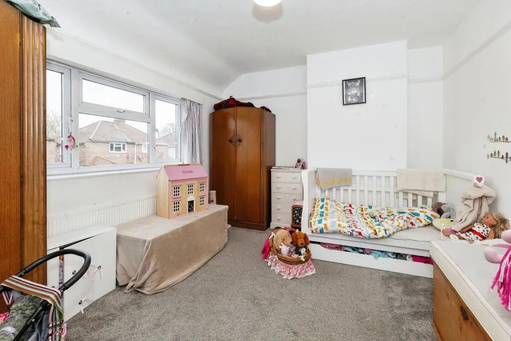 Slough, Berkshire, SL2 1DT - Online Auctions