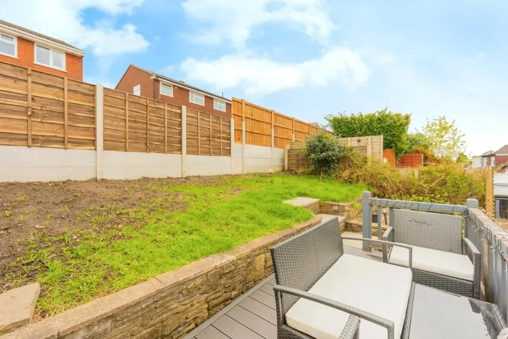 Stalybridge, Cheshire, SK15 1UT - Online Auctions