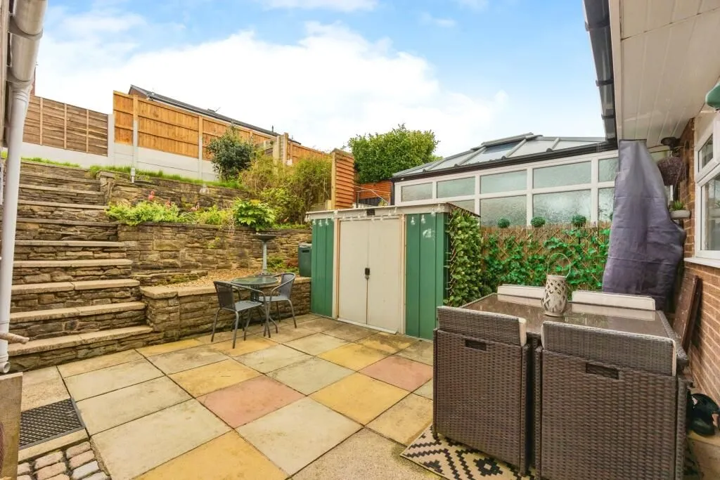 Stalybridge, Cheshire, SK15 1UT - Online Auctions