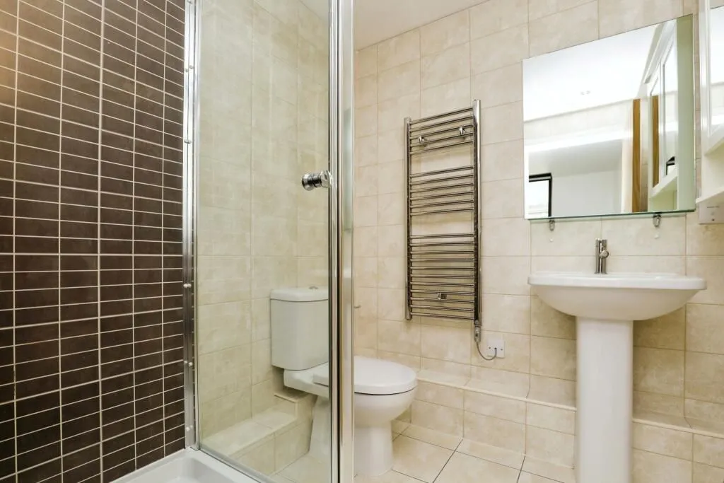 15 Mann Island, Liverpool, Merseyside, L3 1ER - Online Auctions