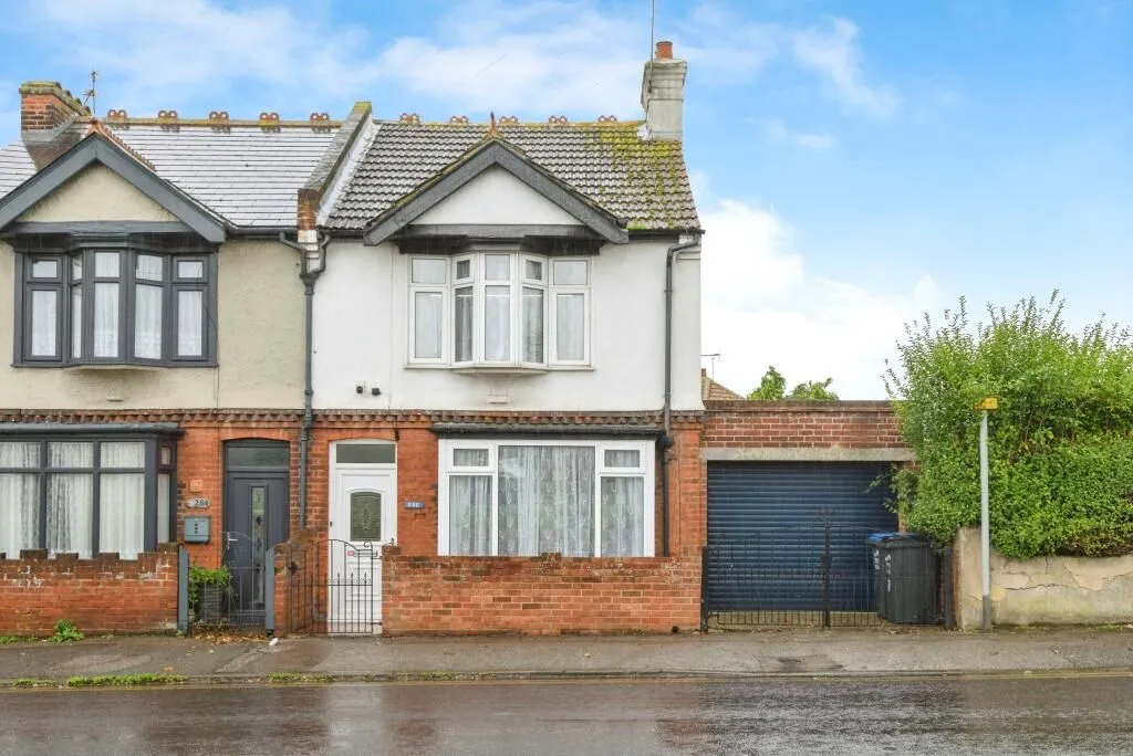 Ramsgate, Kent, CT12 6AJ - Online Auctions