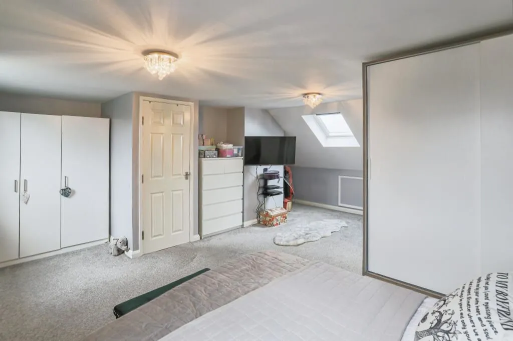 Leeds, West Yorkshire, LS15 8RP - Online Auctions