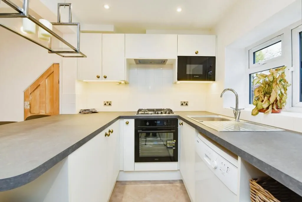 Frome, Somerset, BA11 1ND - Online Auctions
