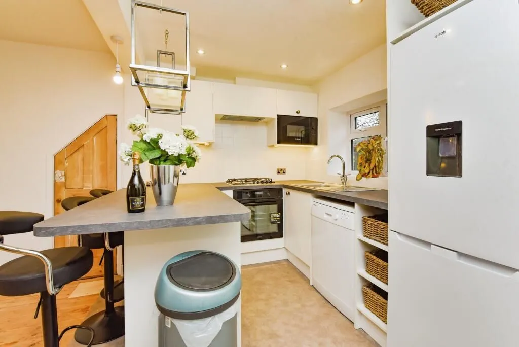 Frome, Somerset, BA11 1ND - Online Auctions