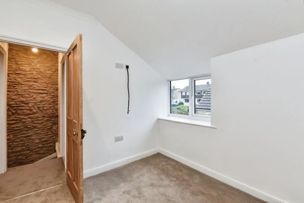 Frome, Somerset, BA11 1ND - Online Auctions