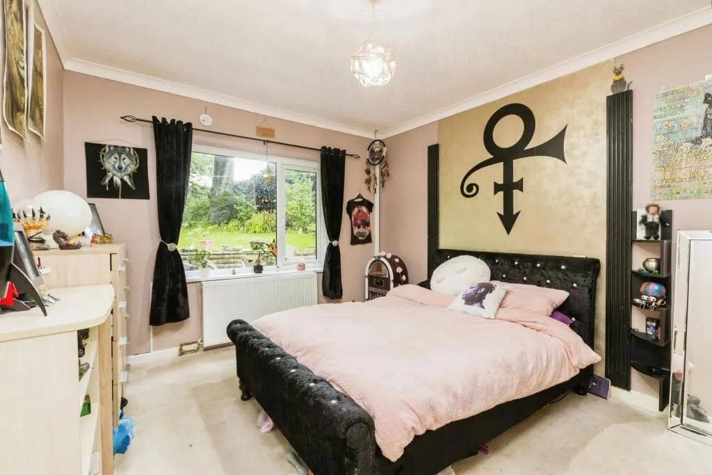 Turncroft Hall, Darwen, Lancashire, BB3 2BT - Online Auctions