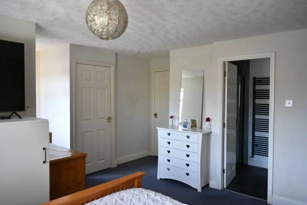 Long Eaton, Nottinghamshire, NG10 3QJ - Online Auctions