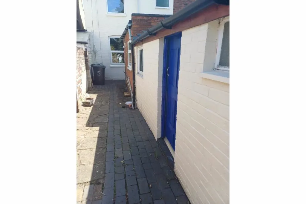Kidderminster, Worcestershire, DY10 1SY - Online Auctions