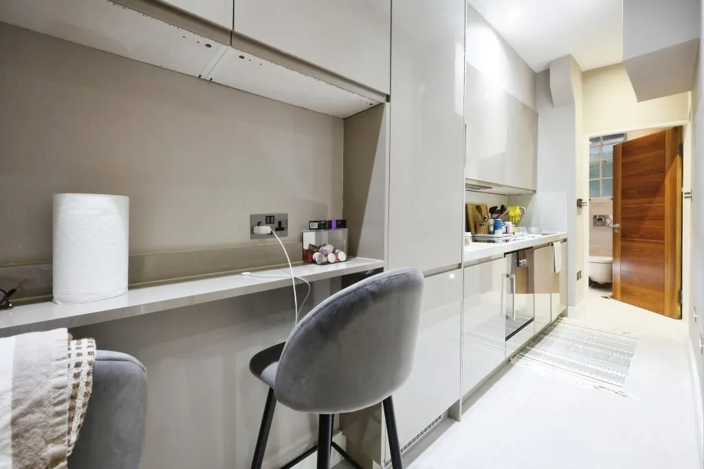 6-8 Maida Vale, London, W9 1TH - Online Auctions