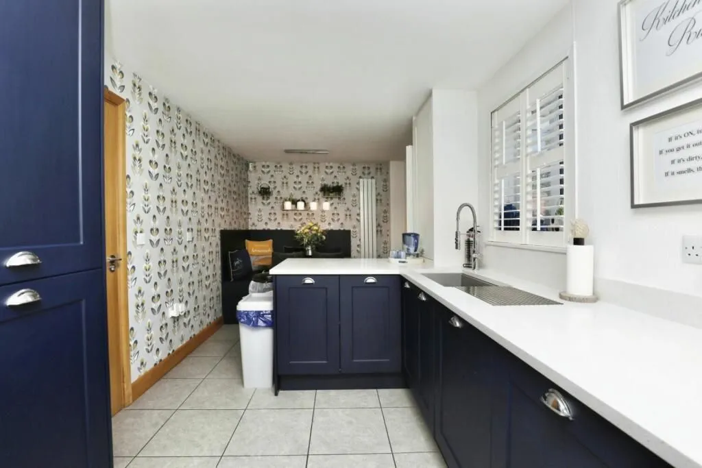 Bootle, Merseyside, L20 6GJ - Online Auctions