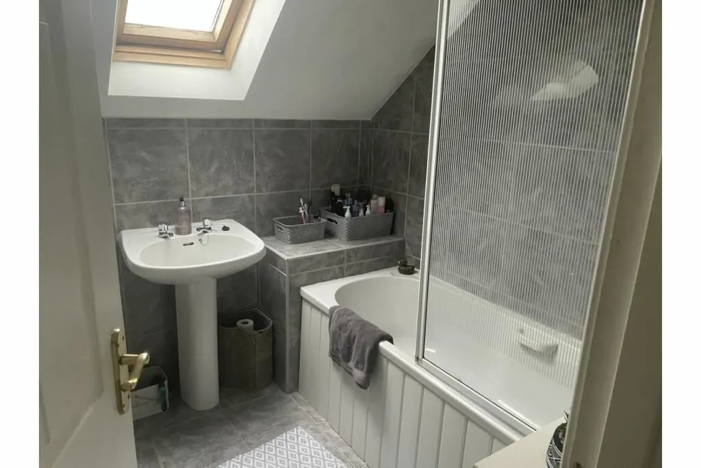 Magheramorne, Larne, County Antrim, BT40 3JJ - Online Auctions