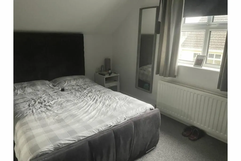 Magheramorne, Larne, County Antrim, BT40 3JJ - Online Auctions