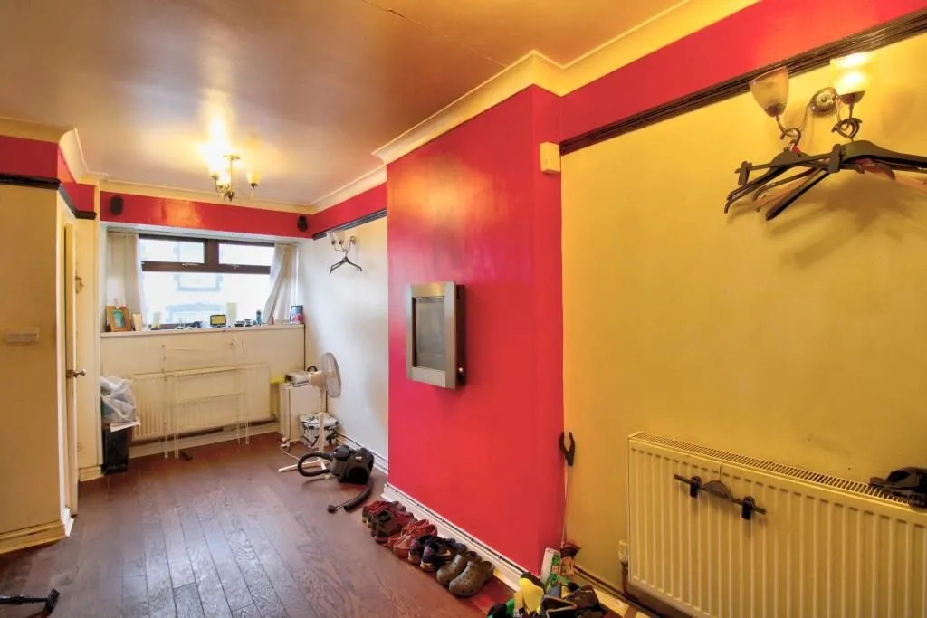 Tredegar, Gwent, NP22 4QT - Online Properties