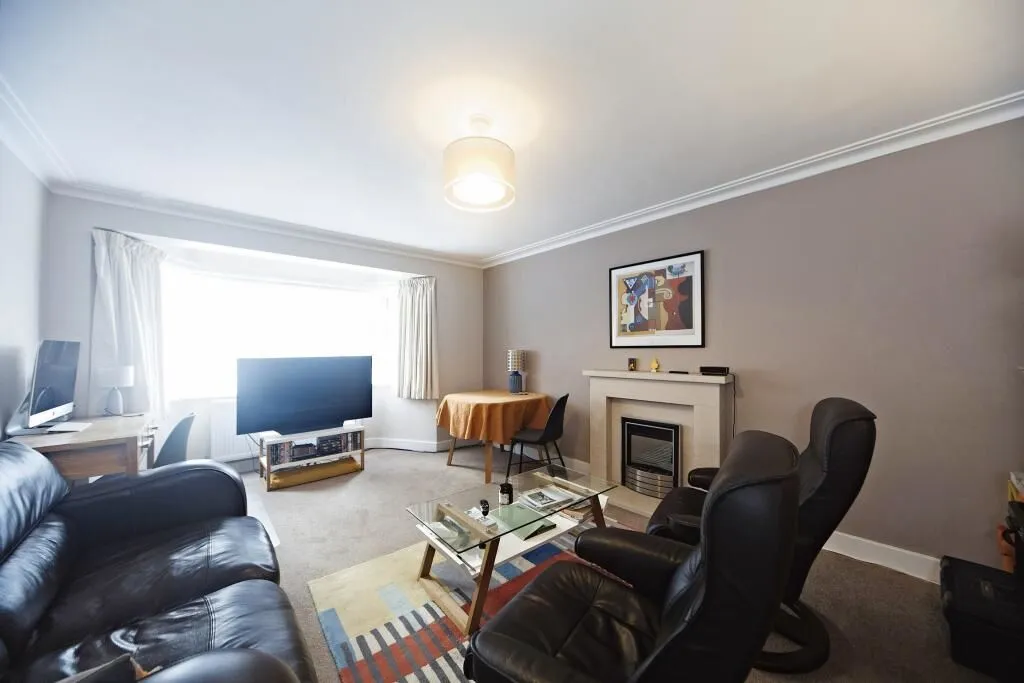 Streatham Court, Streatham High Road, London, SW16 1DL - Online Auctions