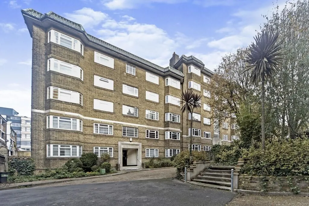Streatham Court, Streatham High Road, London, SW16 1DL - Online Auctions