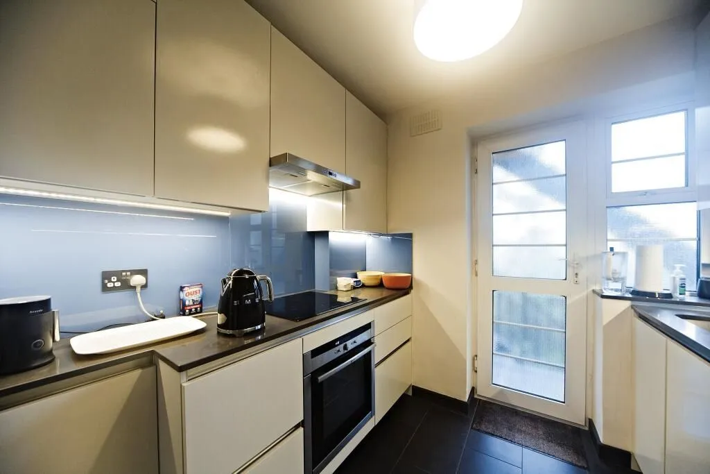 Streatham Court, Streatham High Road, London, SW16 1DL - Online Auctions